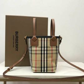 Picture of Burberry Lady Handbags _SKUfw155082211fw